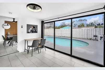 6630  Cody St, Hollywood, FL 33024 - Photo 7