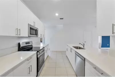 4973  Oakmont Drive, Dania Beach, FL 33312 - Photo 9