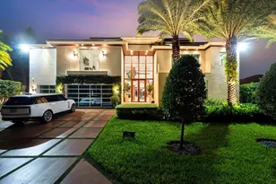 14 N Isla Bahia Dr, Fort Lauderdale, FL 33316 - Photo 3