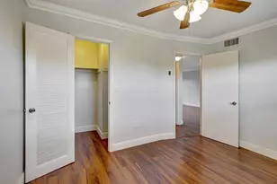 8225 Sunrise Lakes Blvd, Sunrise, FL 33322 - Photo 21