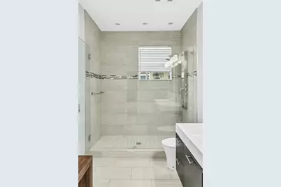 1251 NE 32nd St, Oakland Park, FL 33334 - Photo 49