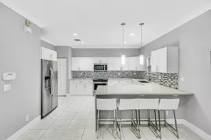 1251 NE 32nd St, Oakland Park, FL 33334 - Photo 17