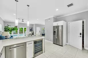 1251 NE 32nd St, Oakland Park, FL 33334 - Photo 19