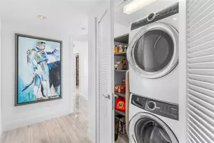 1451 Brickell Ave, Miami, FL 33131 - Photo 29