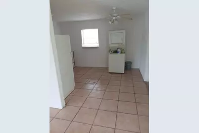 1805  Douglas St, Lake Worth Beach, FL 33460 - Photo 5