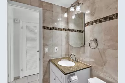 1000 SW 10th Ave, Unit #P4, Hallandale Beach, FL 33009 - Photo 19