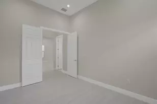 8504 NW 37th Ct, Pembroke Pines, FL 33024 - Photo 25