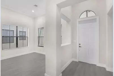 8504 NW 37th Ct, Pembroke Pines, FL 33024 - Photo 5