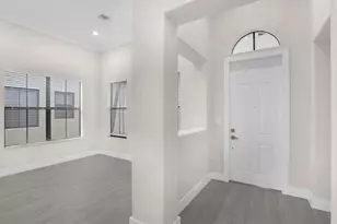 8504 NW 37th Ct, Pembroke Pines, FL 33024 - Photo 5