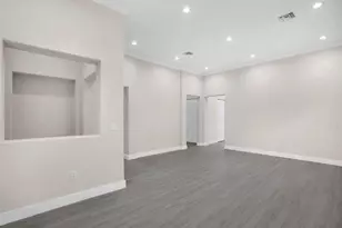 8504 NW 37th Ct, Pembroke Pines, FL 33024 - Photo 9