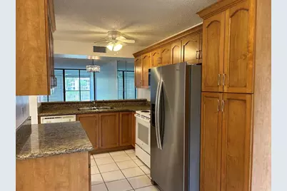 6123  Coral Lake Dr, Unit #211, Pompano Beach, FL 33063 - Photo 3