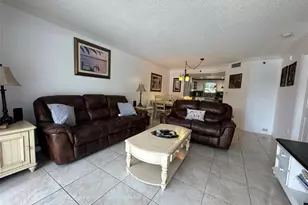 17801 N Bay Rd, Sunny Isles Beach, FL 33160 - Photo 13
