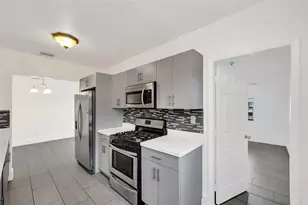 7021 Park St, Hollywood, FL 33024 - Photo 3