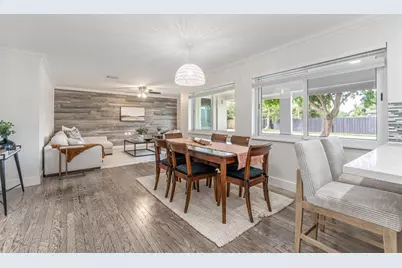 300 NE 43rd St, Oakland Park, FL 33334 - Photo 7