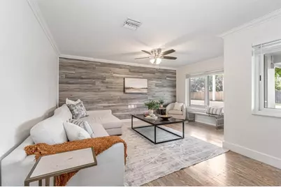 300 NE 43rd St, Oakland Park, FL 33334 - Photo 9