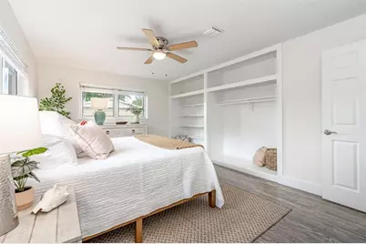 300 NE 43rd St, Oakland Park, FL 33334 - Photo 11