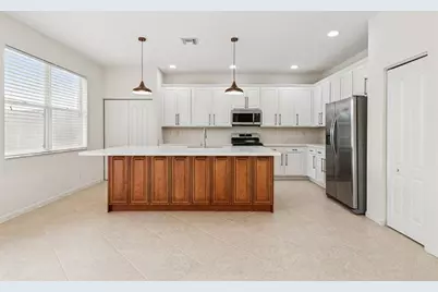 106  Newberry Ln, Royal Palm Beach, FL 33414 - Photo 5