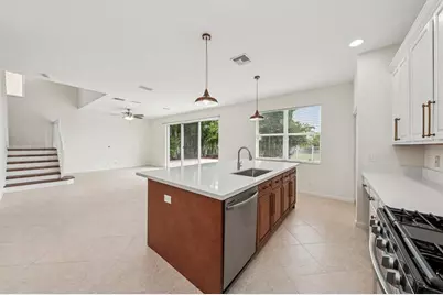 106  Newberry Ln, Royal Palm Beach, FL 33414 - Photo 7