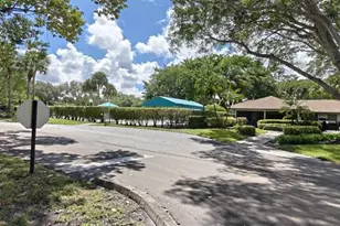 3993 Cypress Reach Ct, Pompano Beach, FL 33069 - Photo 3