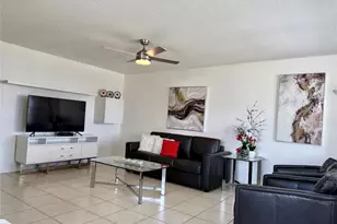 144 Farnham F, Deerfield Beach, FL 33442 - Photo 3