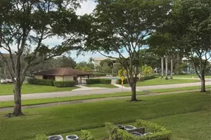 12850 SW 4th Ct, Pembroke Pines, FL 33027 - Photo 17