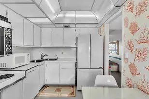 1537 E Hillsboro Blvd, Deerfield Beach, FL 33441 - Photo 9