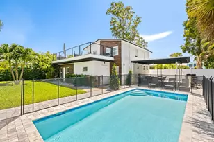 311 SE 3rd Ave, Delray Beach, FL 33483 - Photo 1