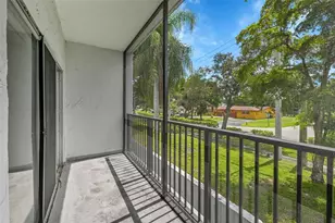 7541 NW 16th St, Plantation, FL 33313 - Photo 17