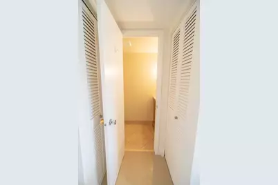 300  Diplomat Pkwy, Unit #309, Hallandale Beach, FL 33009 - Photo 13