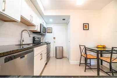 300  Diplomat Pkwy, Unit #309, Hallandale Beach, FL 33009 - Photo 7