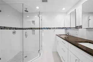 4800 Bayview Dr, Fort Lauderdale, FL 33308 - Photo 15