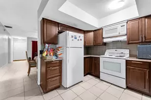 7391 NW 76th St, Tamarac, FL 33321 - Photo 11