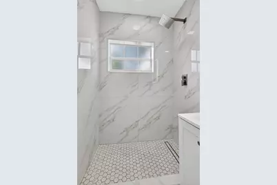 40 NW 68th St, Miami, FL 33150 - Photo 7