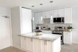 4541 N Ocean Dr, Lauderdale by the Sea, FL 33308 - Photo 13