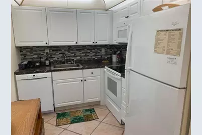 820  Flanders R, Delray Beach, FL 33484 - Photo 9