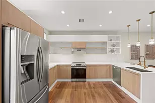 548 SE 1st Cir, Pompano Beach, FL 33060 - Photo 3