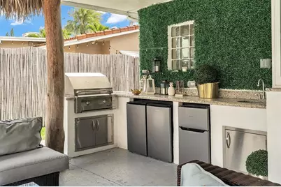 2233 SE 15th St, Pompano Beach, FL 33062 - Photo 9