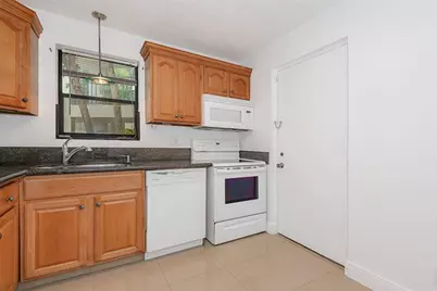 2307 S Cypress Bend Dr, Unit #108A, Pompano Beach, FL 33069 - Photo 9