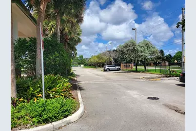 [Address not provided], Plantation, FL 33317 - Photo 27