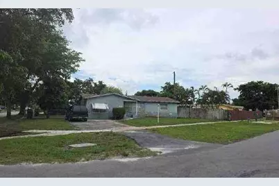 3451 NW 41st St, Lauderdale Lakes, FL 33309 - Photo 1
