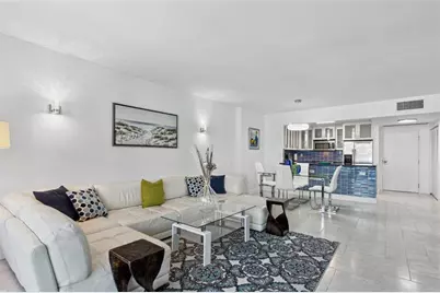 2301  Collins Ave, Unit #1015, Miami Beach, FL 33139 - Photo 7