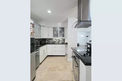 8090 NW 10th Ct, Unit #3B, Margate, FL 33063 - Photo 23