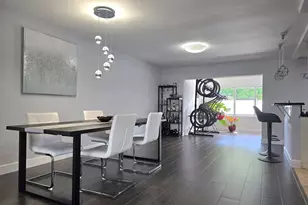 8090 NW 10th Ct, Margate, FL 33063 - Photo 9