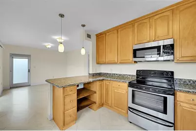 410 SW 15th St, Unit #106, Pompano Beach, FL 33060 - Photo 1