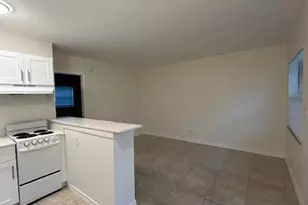 101 NE 41st St, Oakland Park, FL 33334 - Photo 5