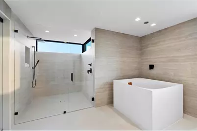 2880 NE 28th St, Fort Lauderdale, FL 33306 - Photo 59