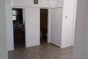 618 58th St, West Palm Beach, FL 33407 - Photo 3