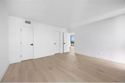 4800 E Bayview Dr, Unit #901, Fort Lauderdale, FL 33308 - Photo 11