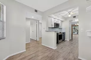 13055 SW 15th Ct, Pembroke Pines, FL 33027 - Photo 11