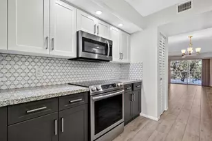 13055 SW 15th Ct, Pembroke Pines, FL 33027 - Photo 13